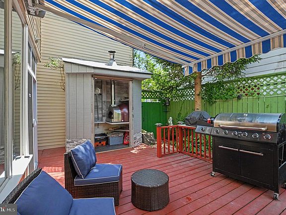 4th image of 214 N Jardin St