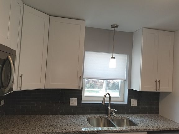5th image of 1101 S 32nd Ave