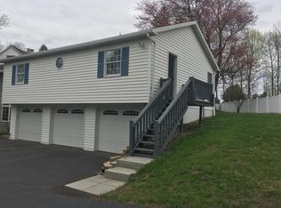 51 N Colonial Hts, Troy, NY 12180