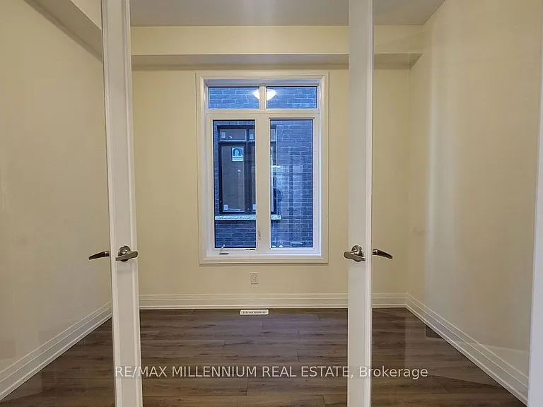 22 Daffodil Rd — Photo 2