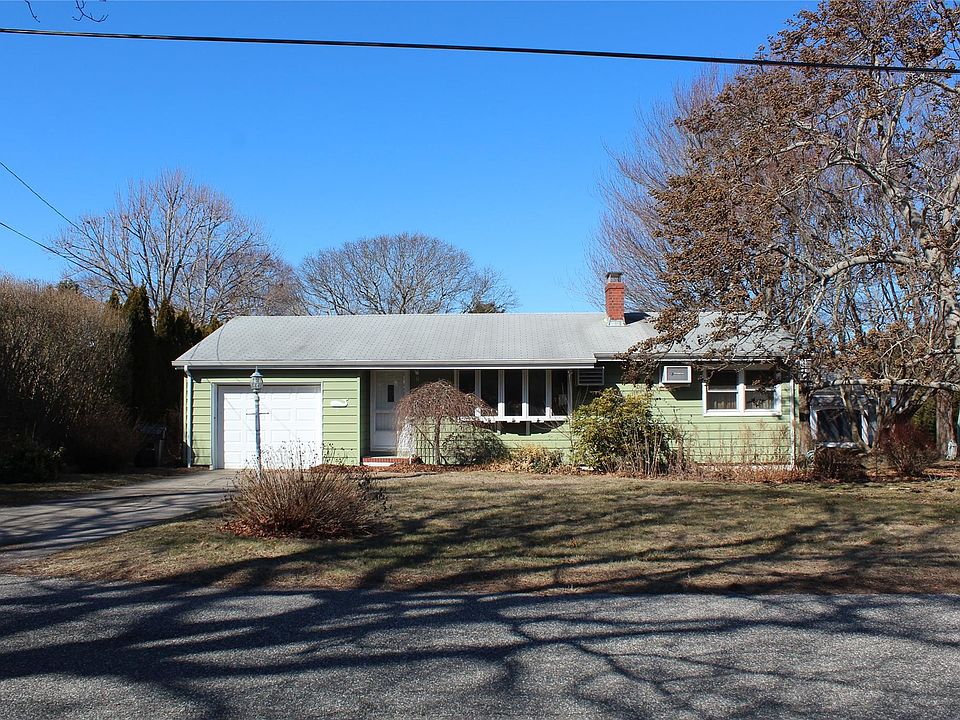 1st image of 7 Windermere Drive