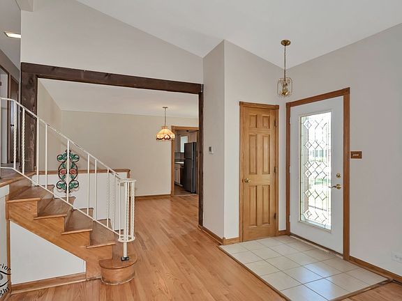 3rd image of 5532 Oak Center Dr