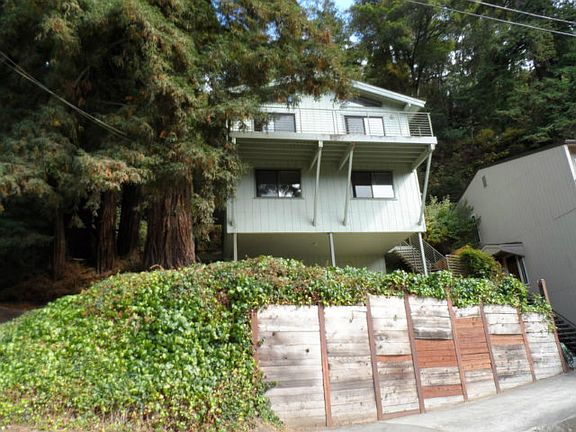 3rd image of 326 Moosehead Dr