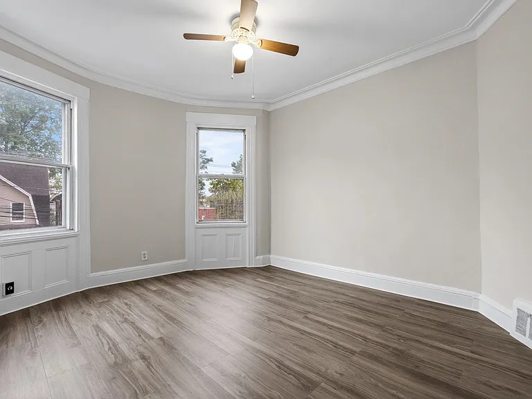 292 Claremont Ave #2 — Photo 9