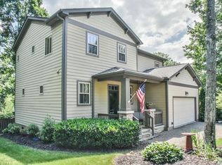 128 Mountain Dr, Biltmore Lake, NC 28715