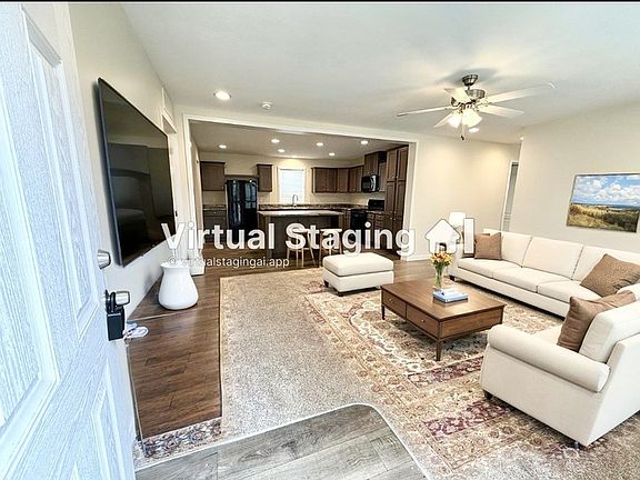 5th image of 9345 White Pine Ct