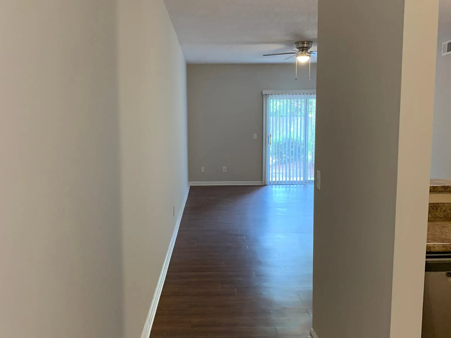 3 bed, 1180 sqft, $1,395 — Photo 3
