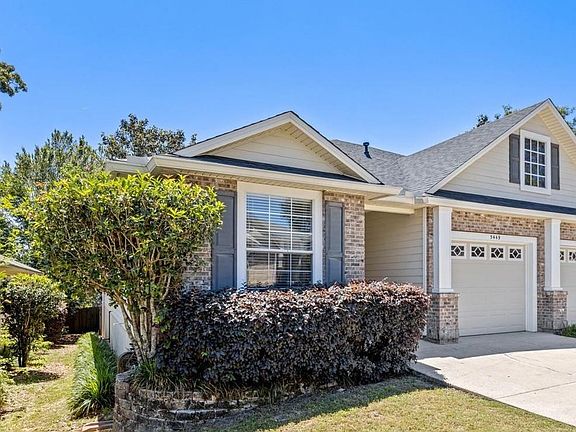 2nd image of 5449 Hampton Hill Cir