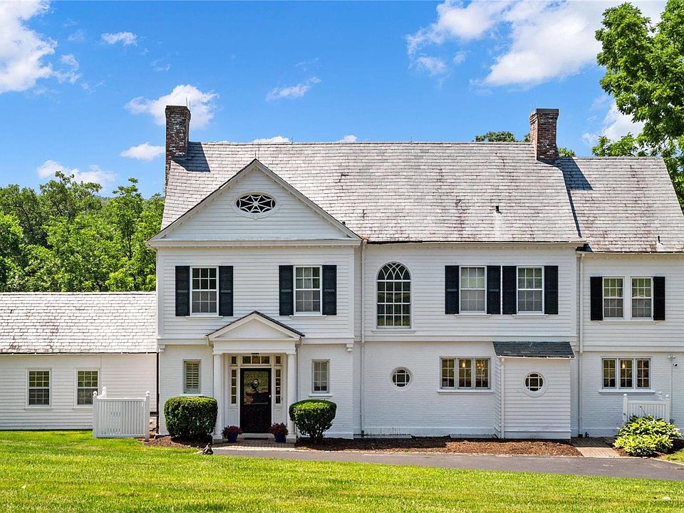 1st image of 10 Denny Ln