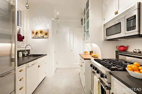 Sold by Halstead Real Estate | media 3