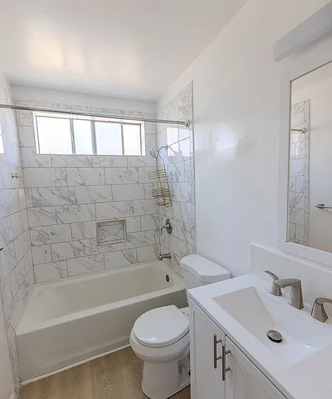 1426 S Orange Grove Ave — Photo 10