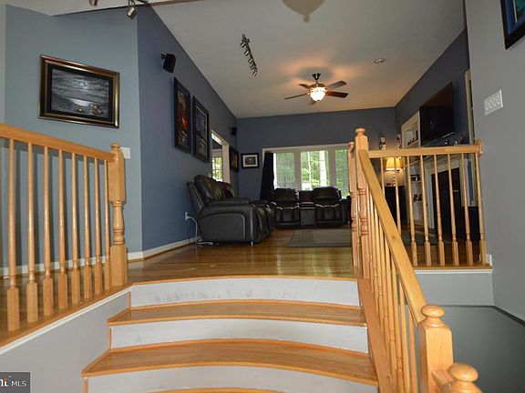 3rd image of 212 Laurel Dr