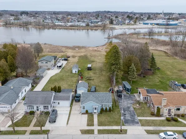 1601 Hawthorne AVENUE, Two Rivers, WI 54241