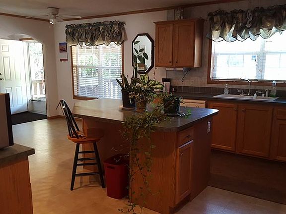 5th image of 211 S Seass Dr