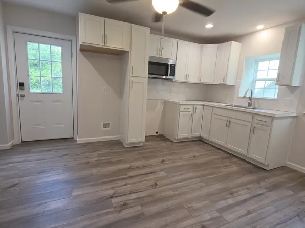 325 Brenda Dr #A, Wilmington, NC 28409