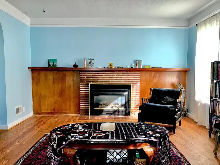 512 NW 45th St — Photo 3
