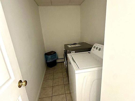 3rd image of 436 Ziegler St