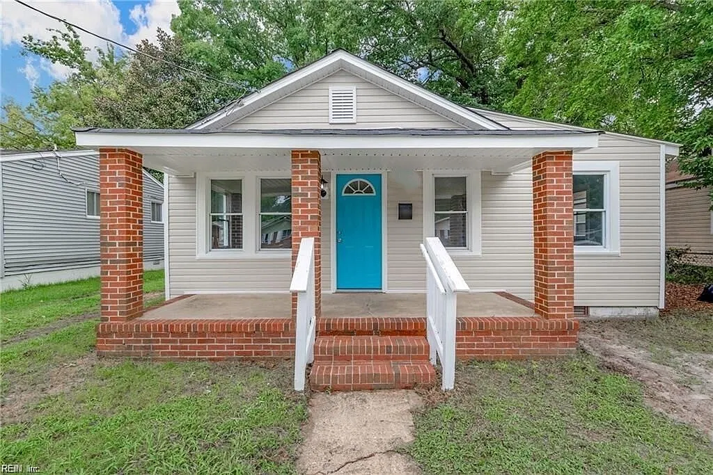 3 bed, 1057 sqft, $2,000 — Photo 1