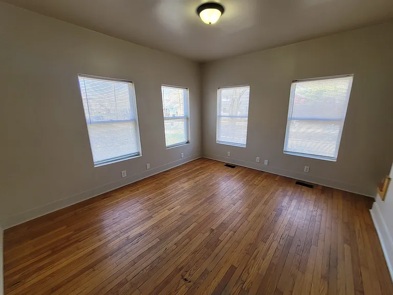 824 Lyon St NE — Photo 13
