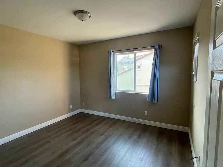 5449 Soho View Ter — Photo 11