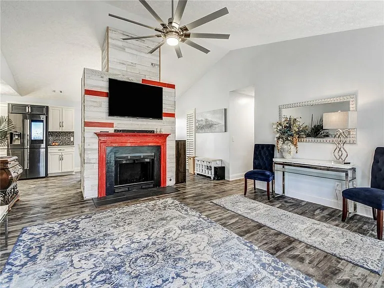 3840 Forsythia Way — Photo 22