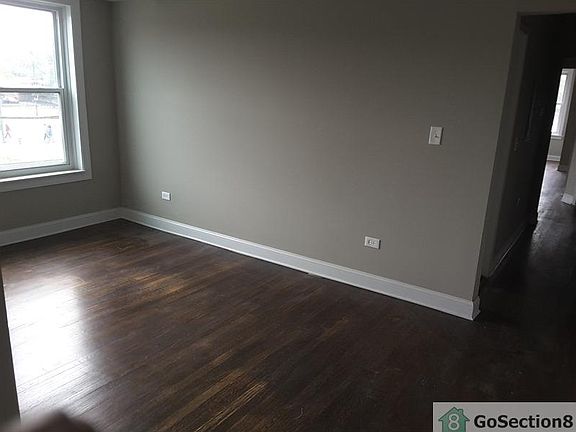 2nd image of 1520 E 69th St #1SY