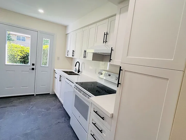 84 Barber Greene Rd #25 — Photo 11
