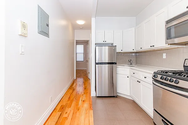 Rented by MySpaceNYC | media 9