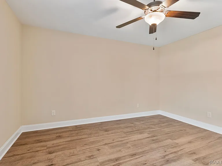 1005 Allison Dr — Photo 33