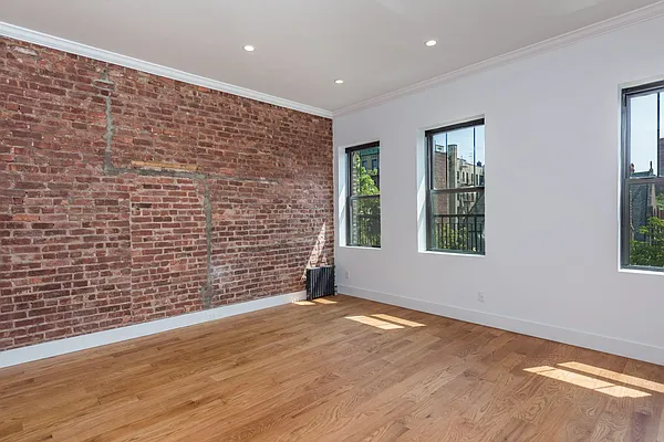 Rented by Nooklyn NYC LLC | media 91