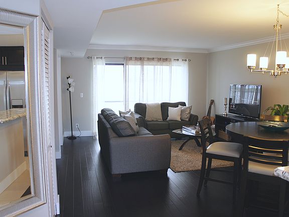 4th image of 503 Republic Ct