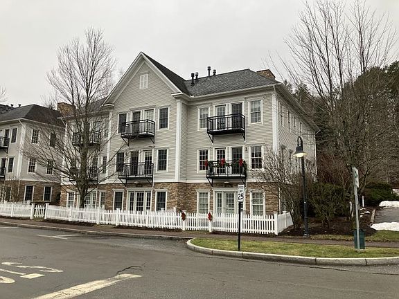 3rd image of 130B Depot Street #16
