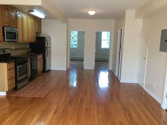 2nd image of 2148 45th St #2