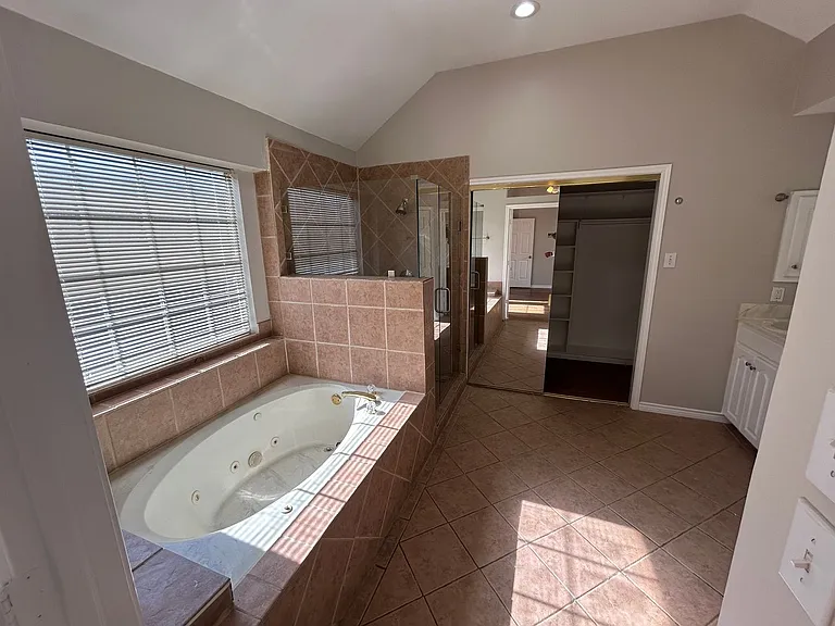 4217 Oak Grove Dr — Photo 20