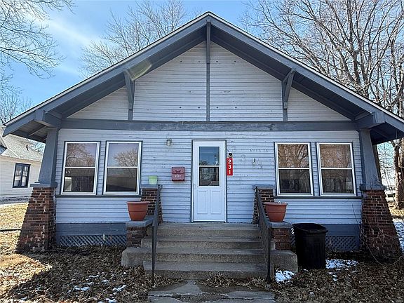 2nd image of 231 S Sturgeon St