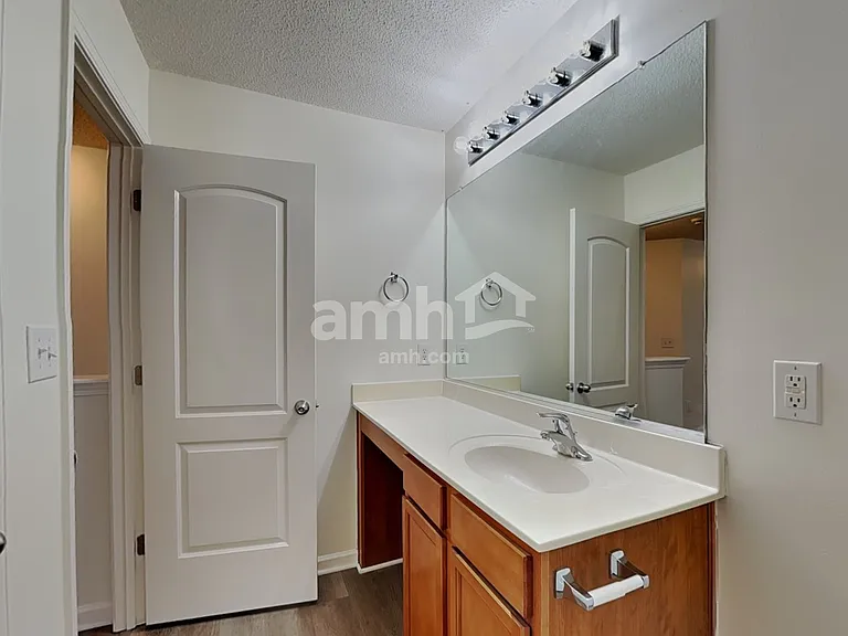 6004 Glen Way Dr — Photo 20