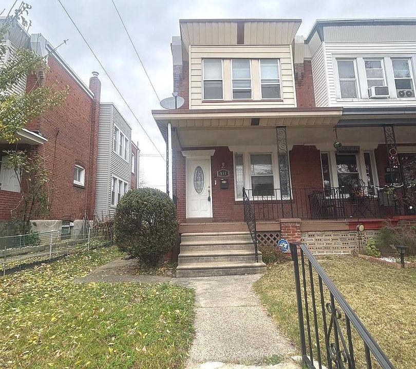 1st image of 533 Robbins St