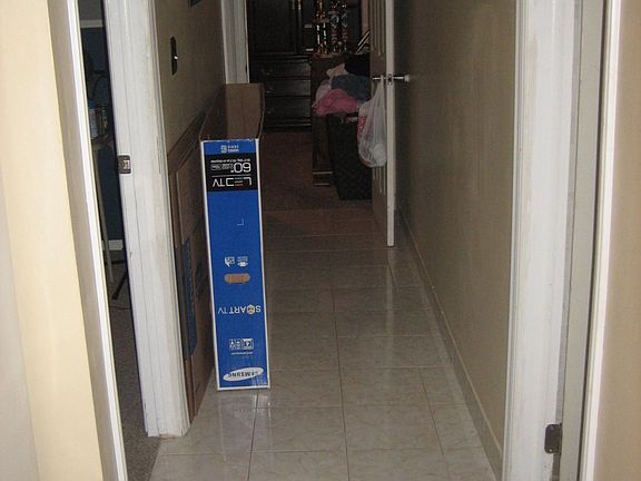 3rd image of 579 Winant Ave