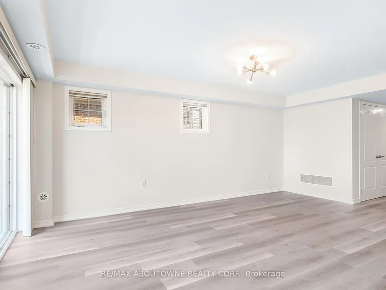 2441 Greenwich Dr #1 — Photo 20