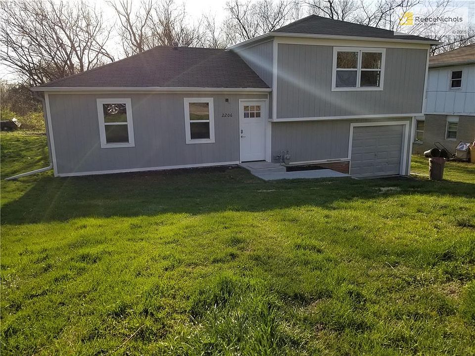1st image of 2206 S 39th St