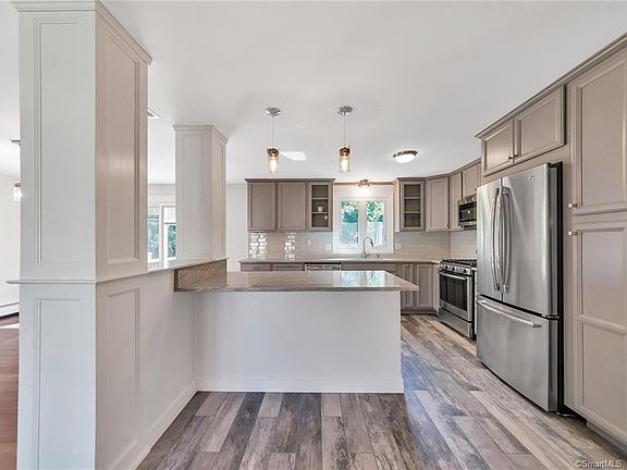 5th image of 37 Lefoll Blvd