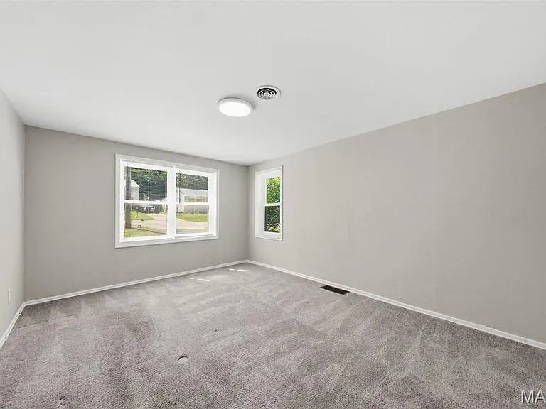 191 Bascom Dr — Photo 10