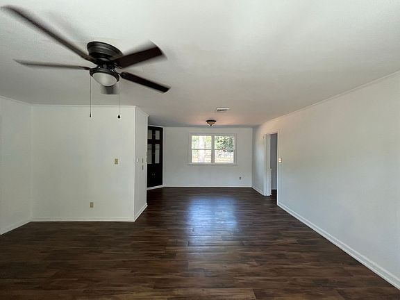 4th image of 105 Catherine Ave