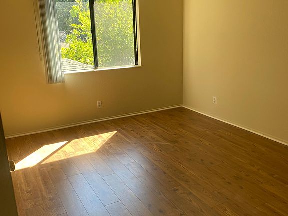 5th image of 2400 Seneca St APT 202
