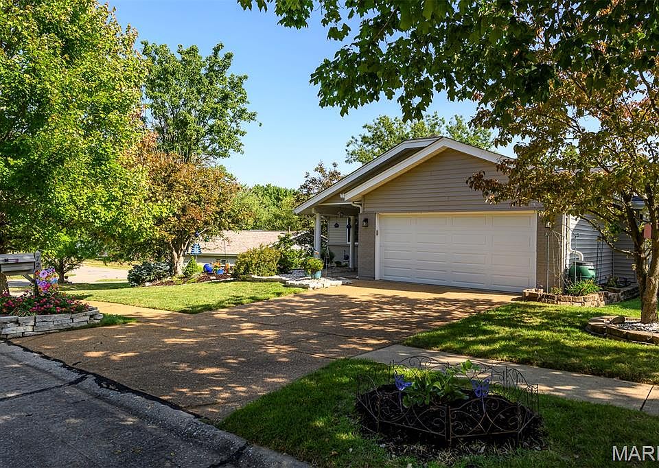 1st image of 7212 Emerald Bend Dr