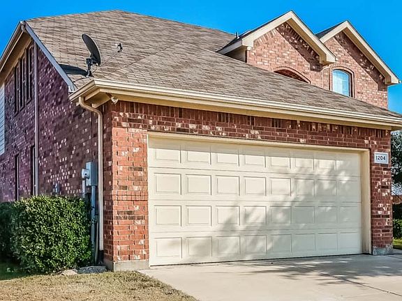 2nd image of 1204 Geddes Ct