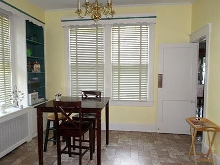 5th image of 1040 McCormick Blvd