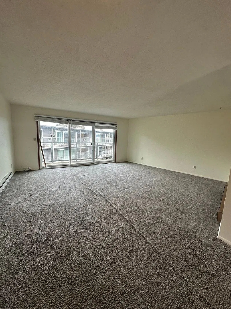 Citadel Apartments — Photo 4