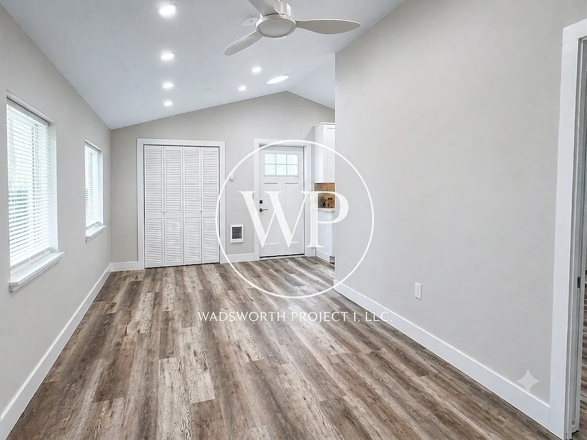 8906 Wadsworth St SW — Photo 4