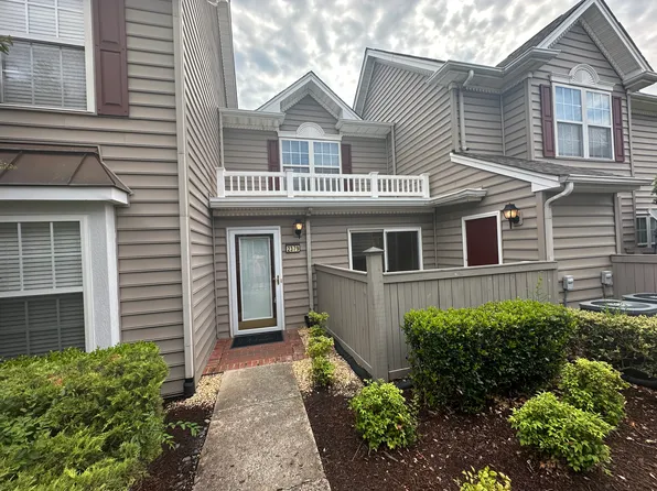 2379 Old Greenbrier Rd, Chesapeake, VA 23325